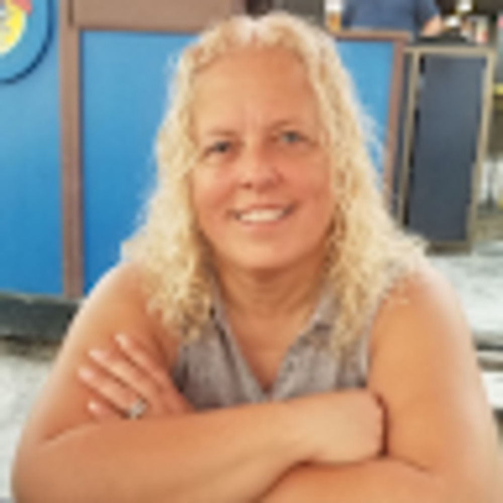 Meet your Posher, Carla